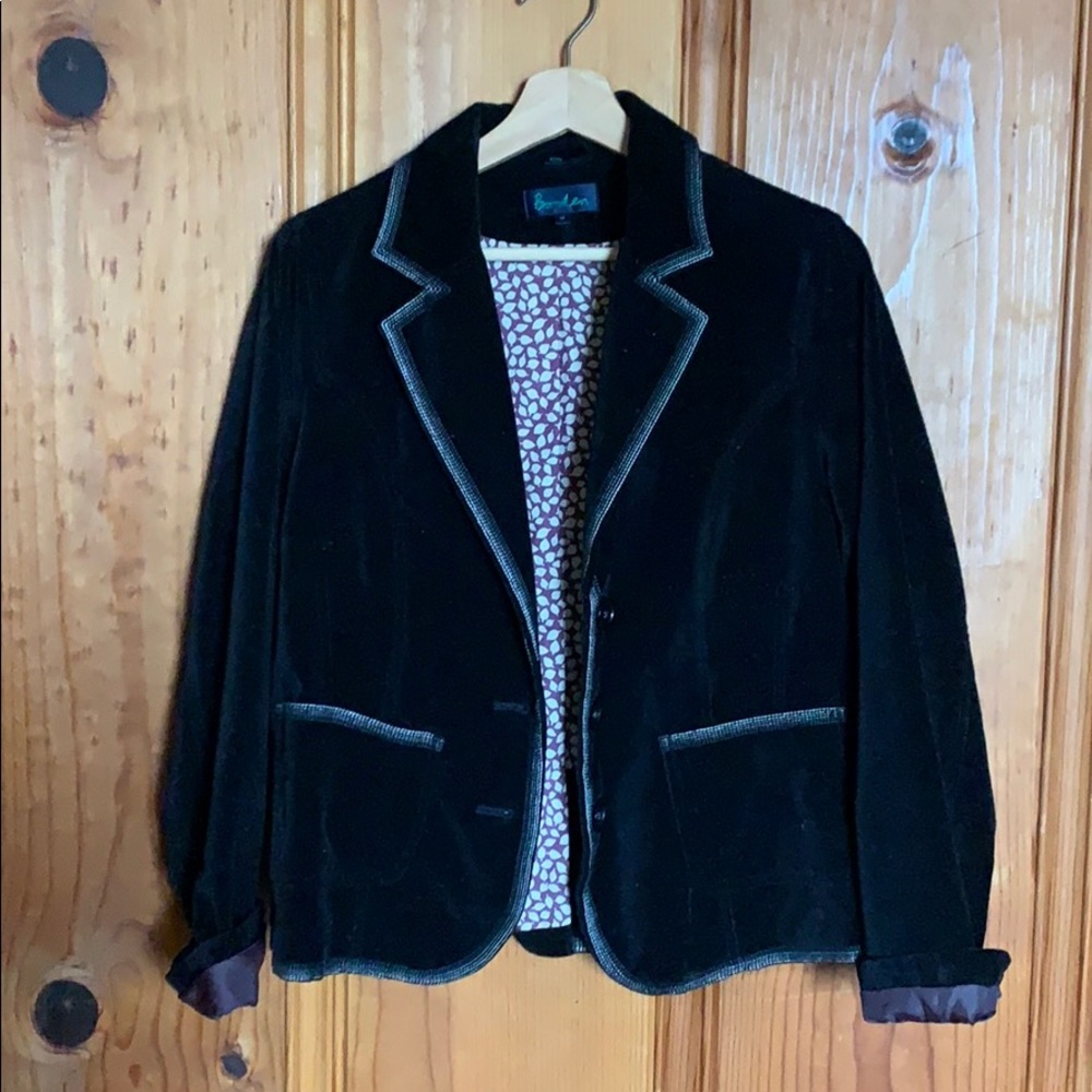 Soft velvet embroidered Boden Blazer